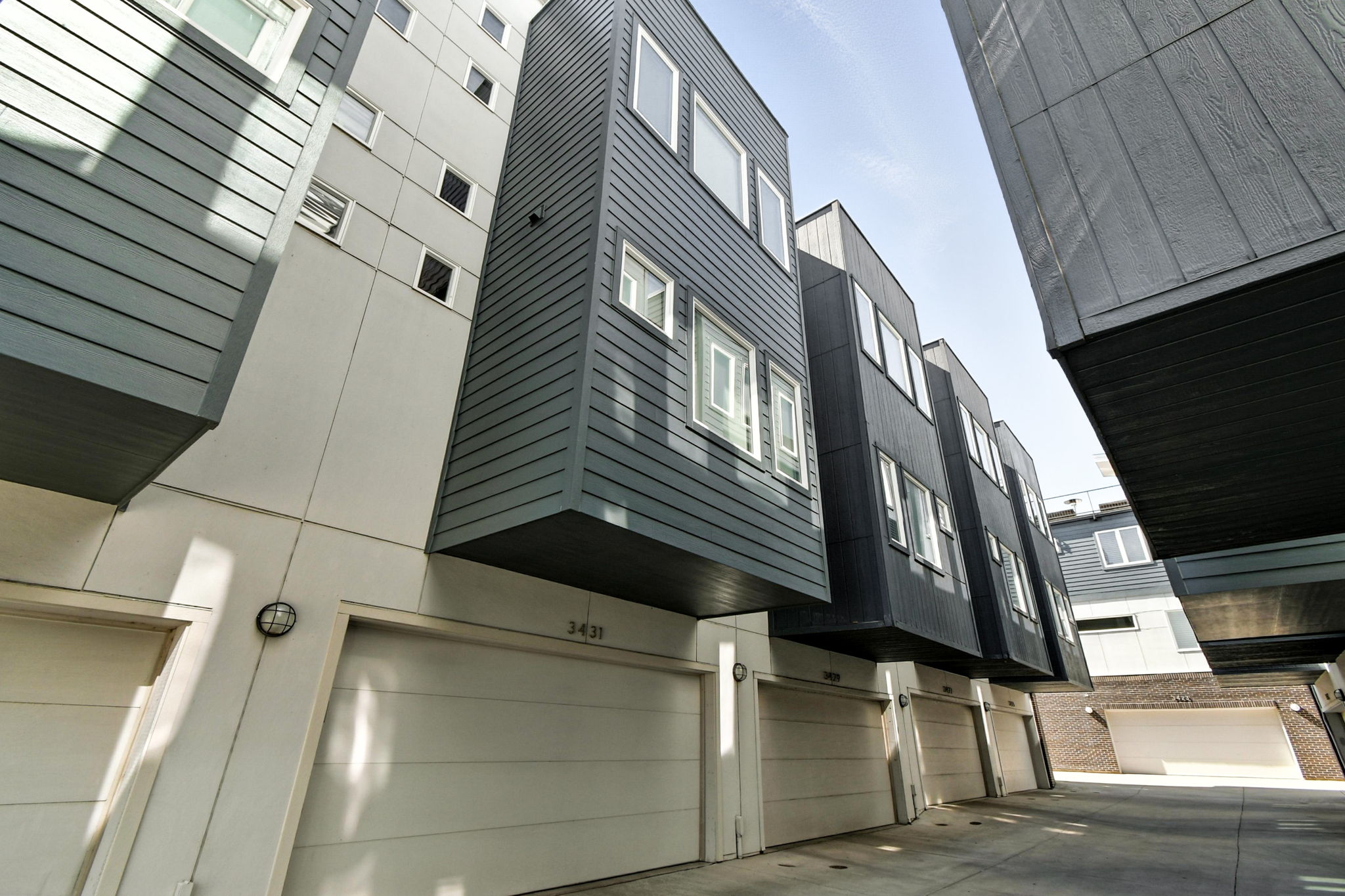  Photo 47