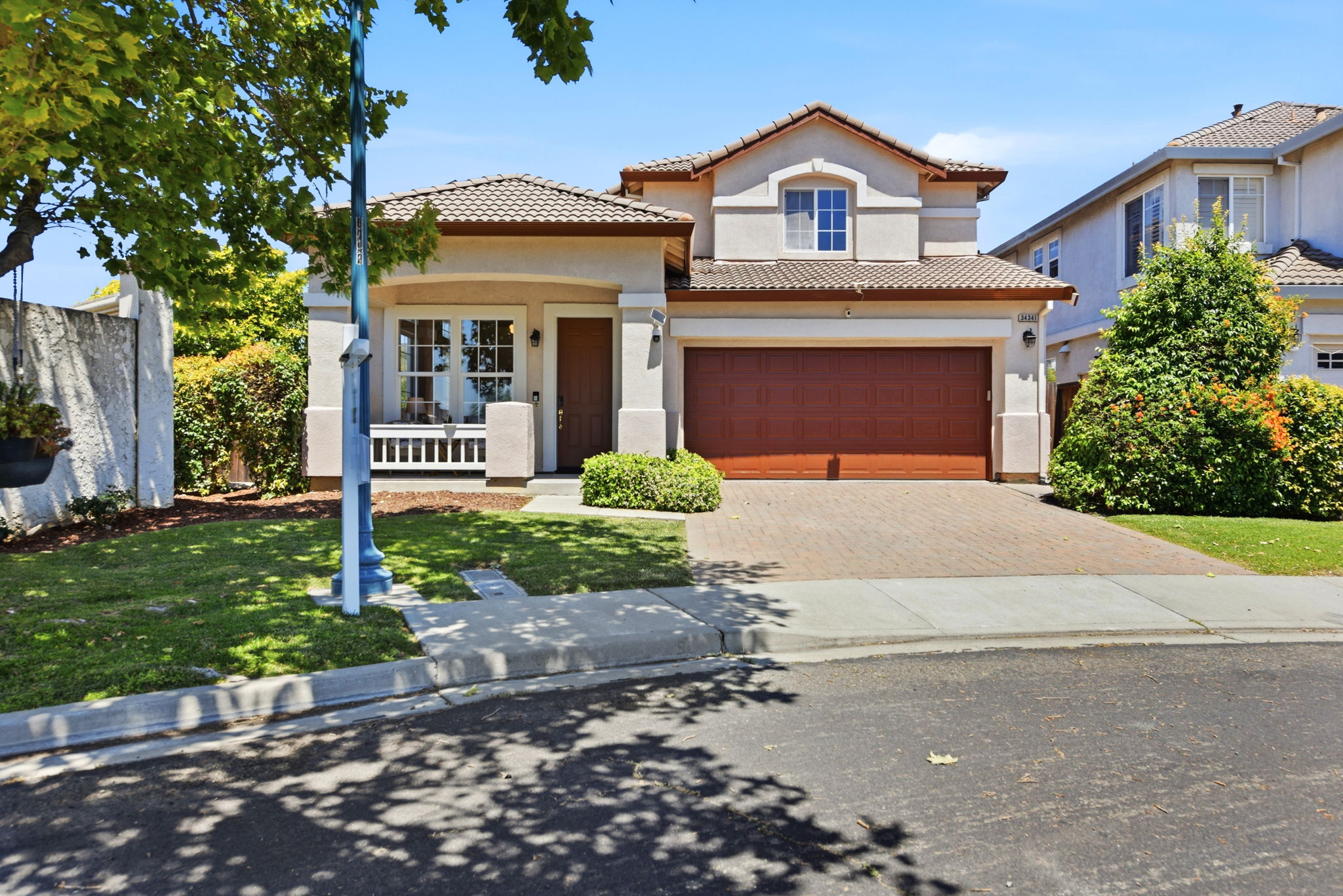 001_F8_34341 Sandburg Dr