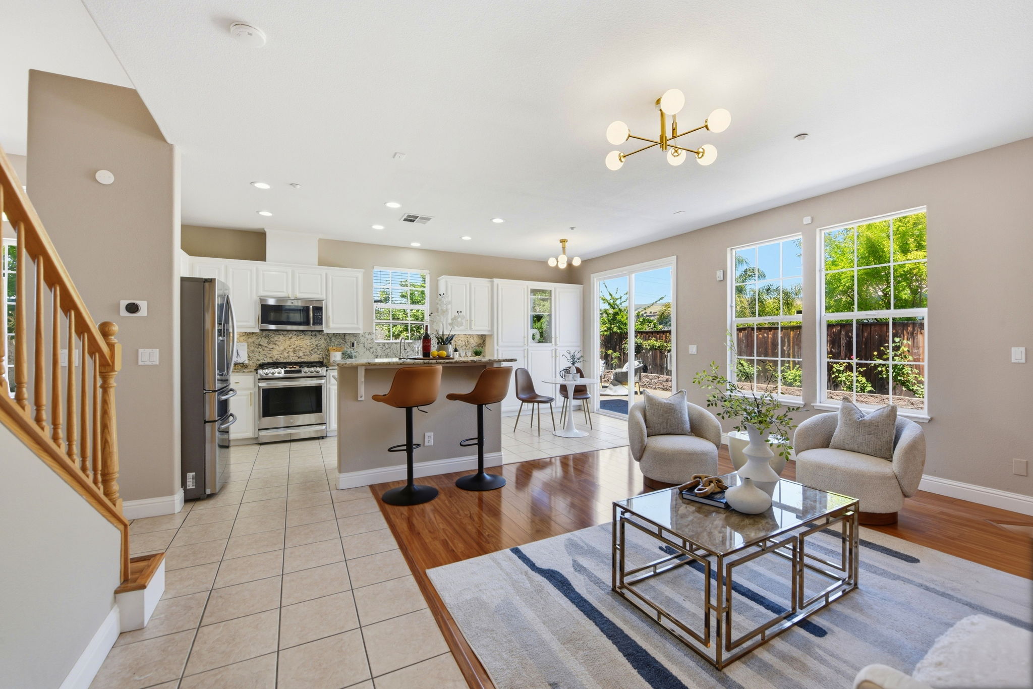 010_F8_34341 Sandburg Dr