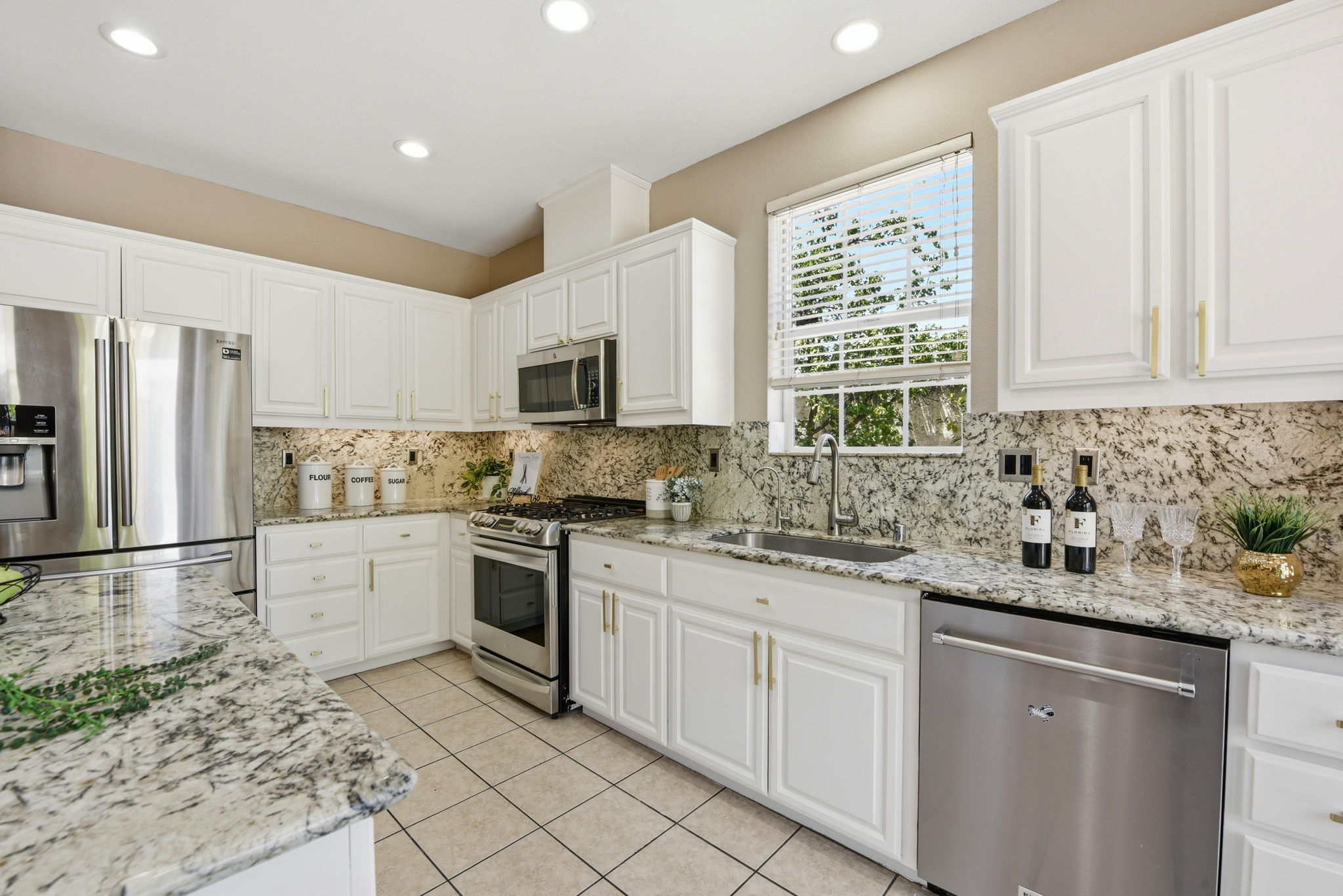 014_F8_34341 Sandburg Dr