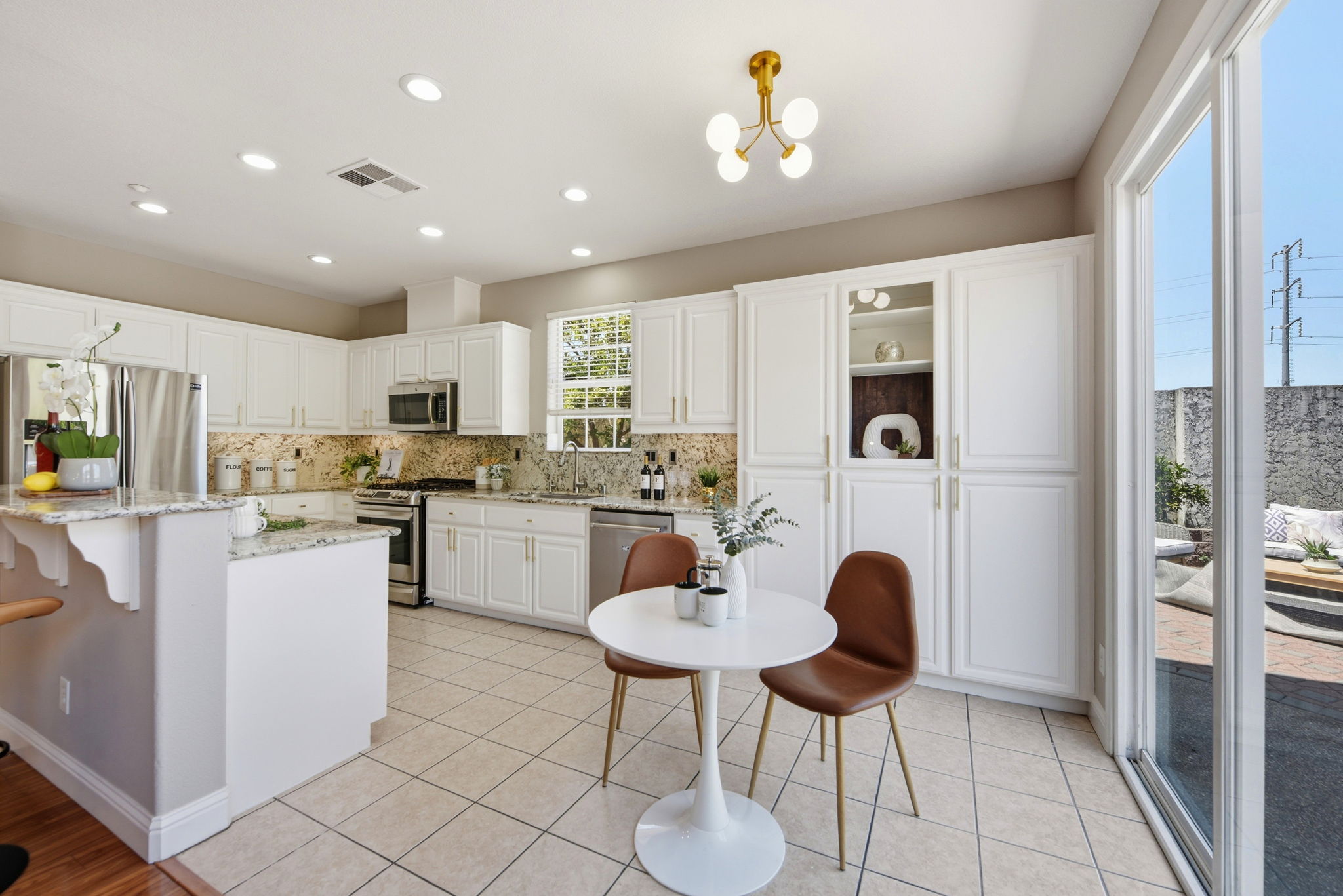 019_F8_34341 Sandburg Dr