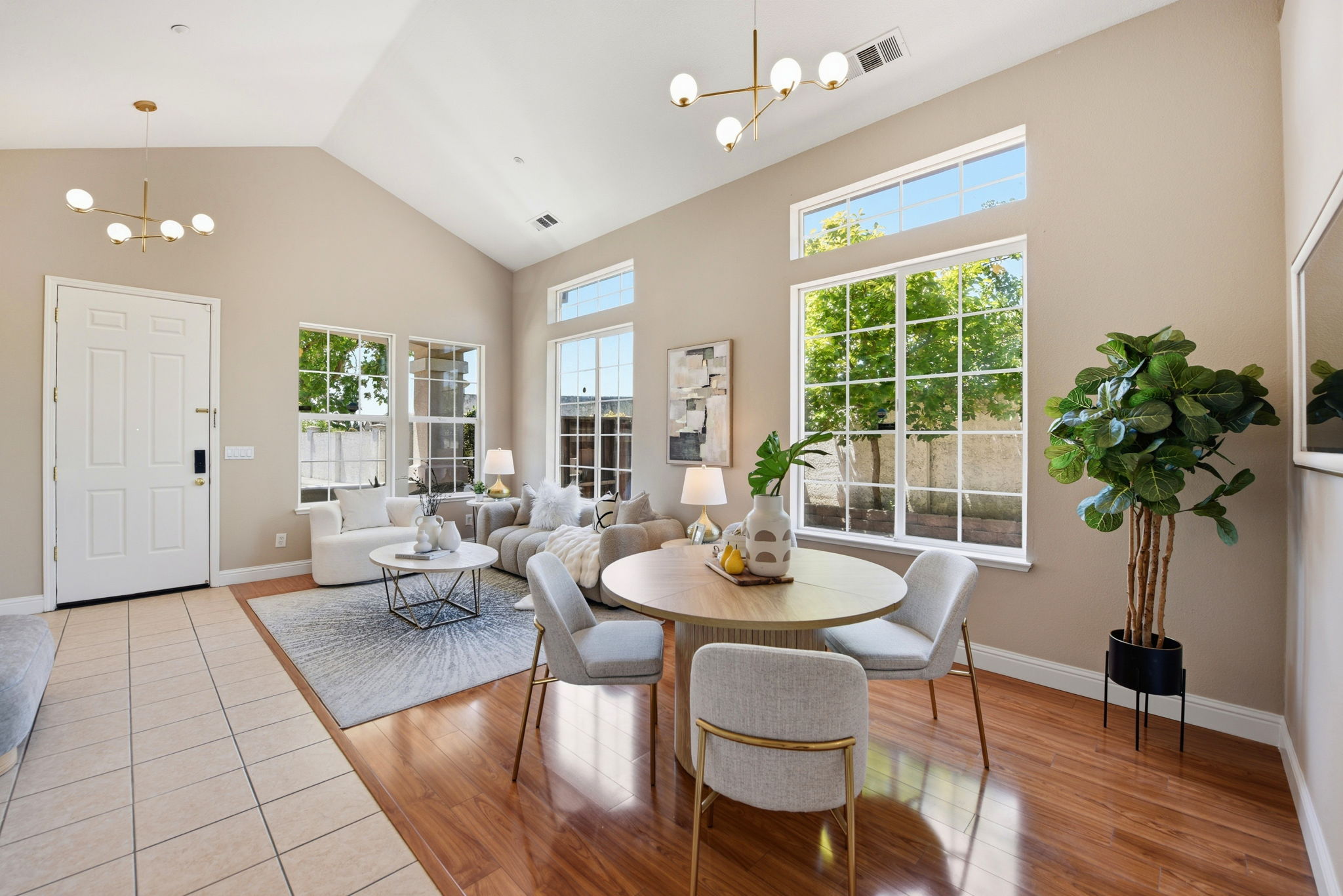 020_F8_34341 Sandburg Dr