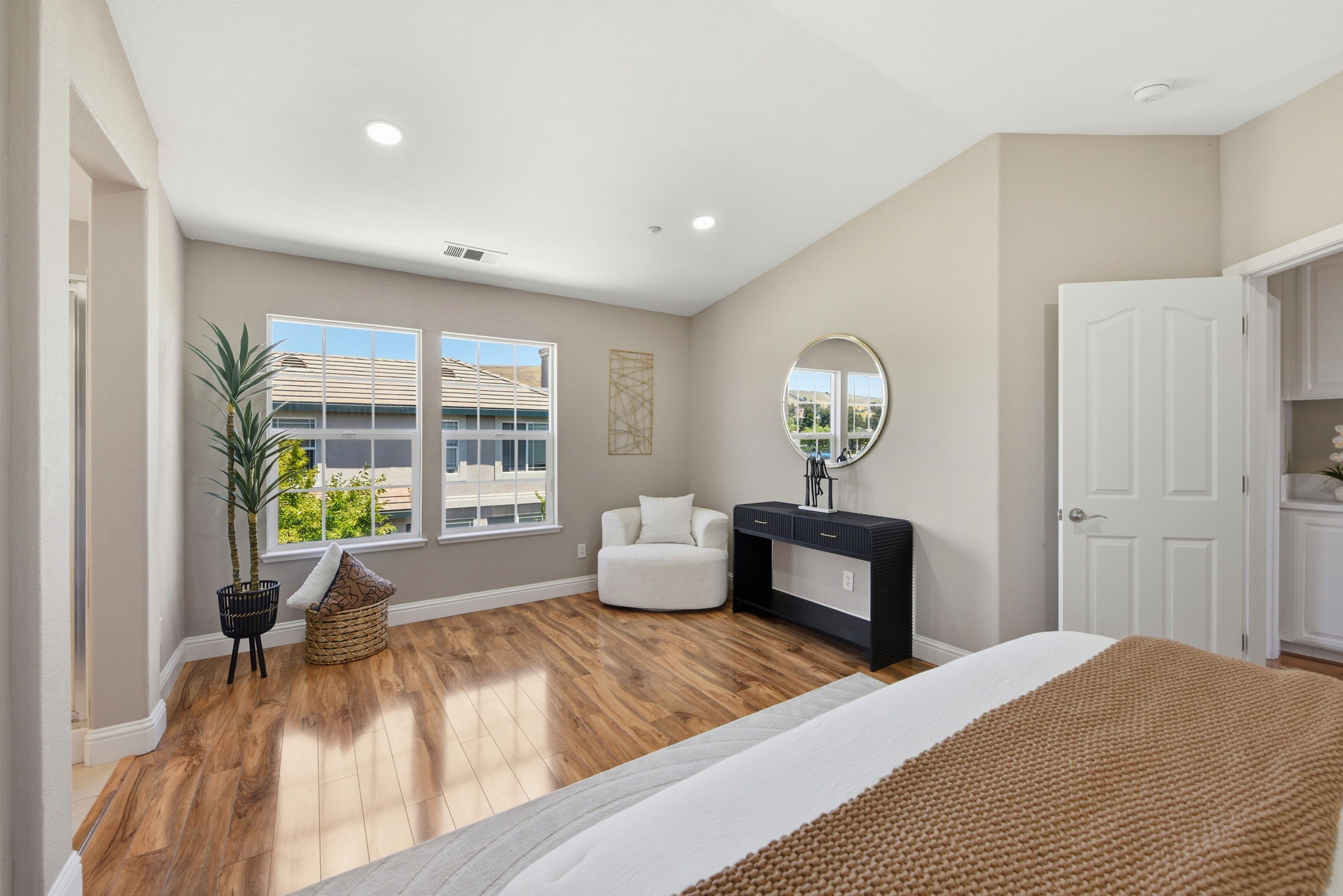 031_F8_34341 Sandburg Dr