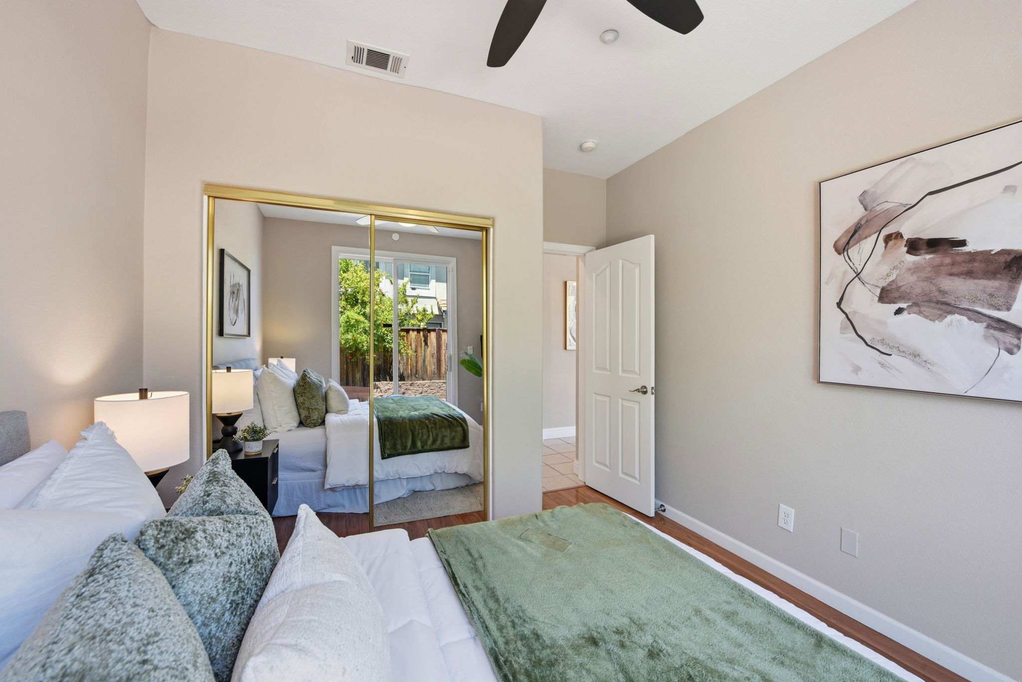 035_F8_34341 Sandburg Dr