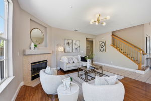 011_F8_34341 Sandburg Dr