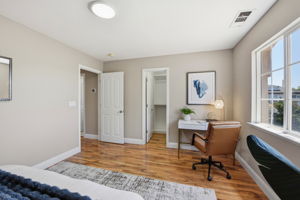 025_F8_34341 Sandburg Dr