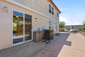 046_F8_34341 Sandburg Dr