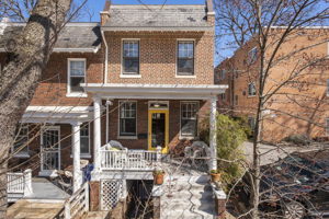 3435 Mt Pleasant St NW, Washington, DC 20010, USA Photo 3