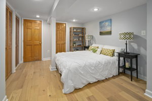 3435 Mt Pleasant St NW, Washington, DC 20010, USA Photo 43