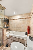  Photo 48
