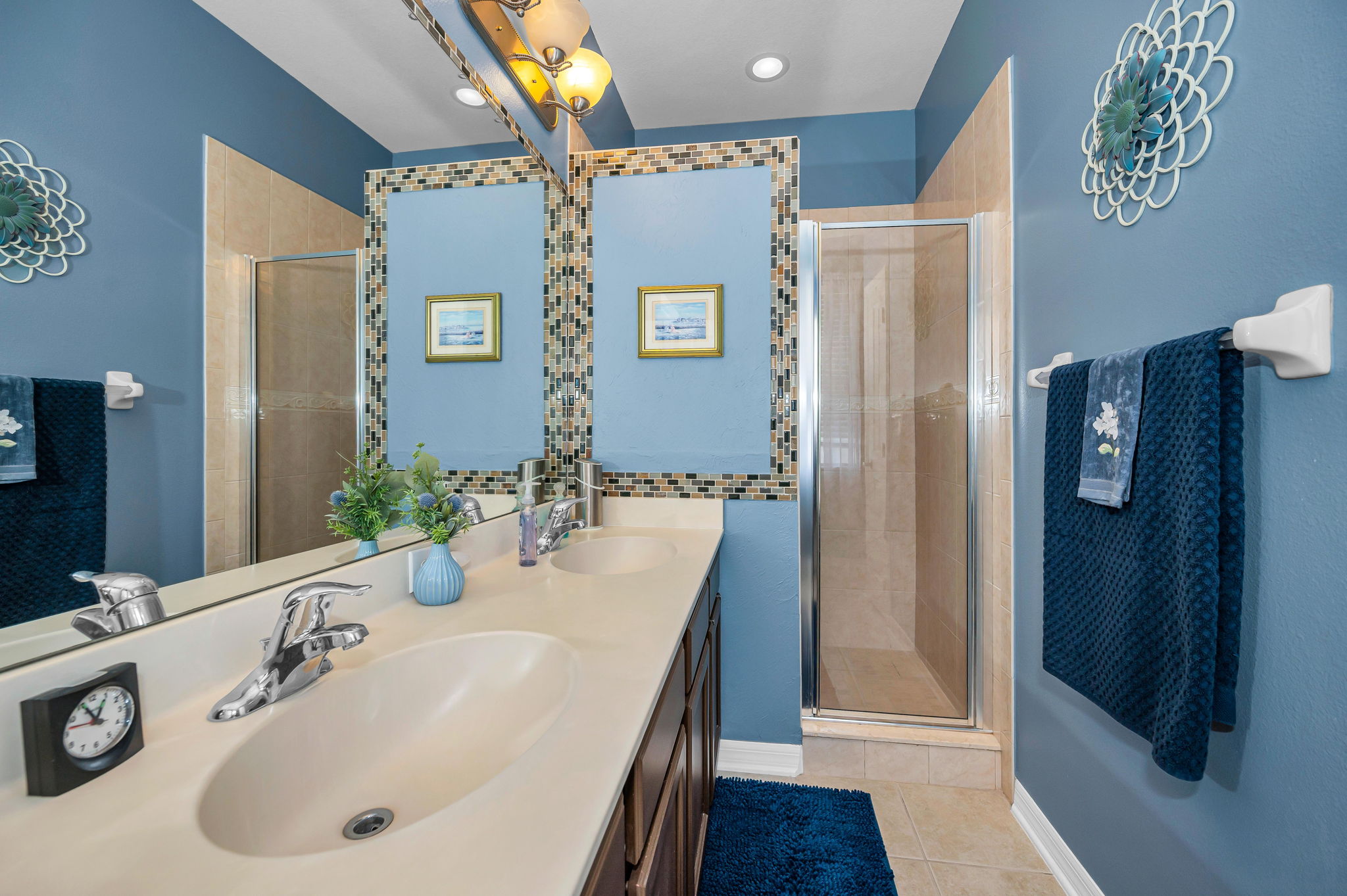 Upper Level Primary Bathroom