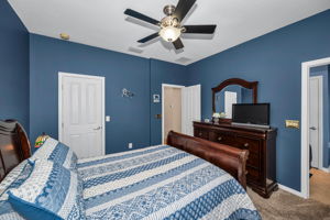 Upper Level Primary Bedroom1b