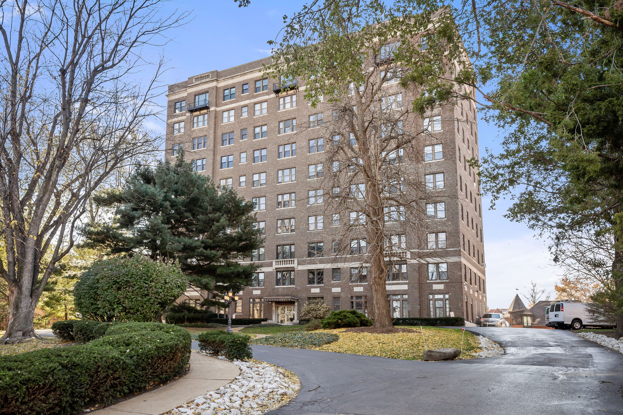 3438 Russell Blvd Apt 301, St. Louis, MO 63104 | Third Eye Photography LLC