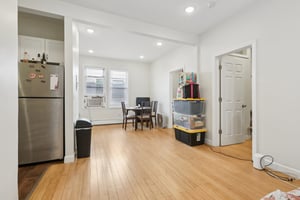 Danforth Ave-S0410-011.jpg
