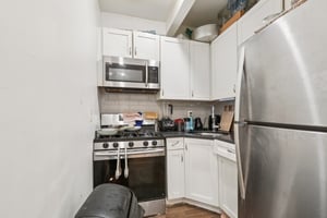 Danforth Ave-S0410-019.jpg