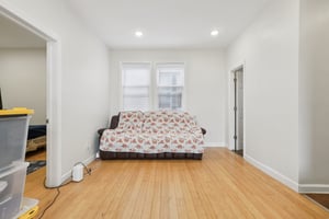Danforth Ave-S0410-032.jpg