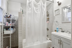Danforth Ave-S0410-036.jpg