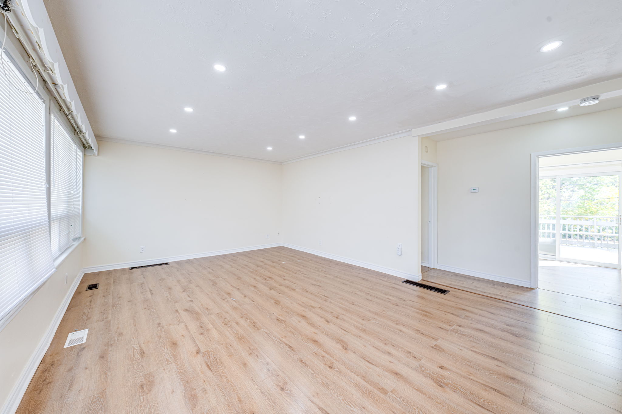 344 Leonard St Bolton, ON L7E 4Y7
