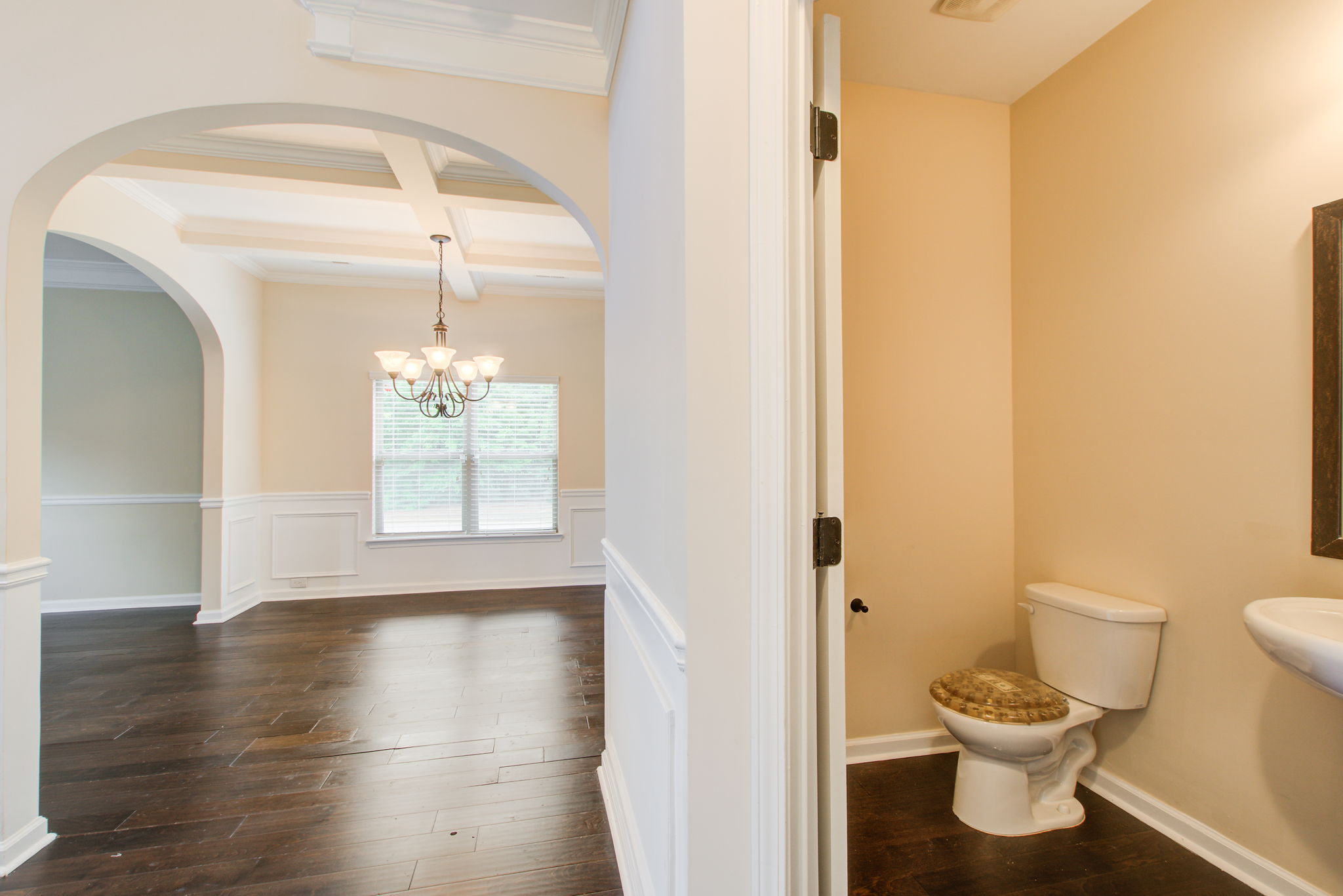 8 Dining B w Powder Room View