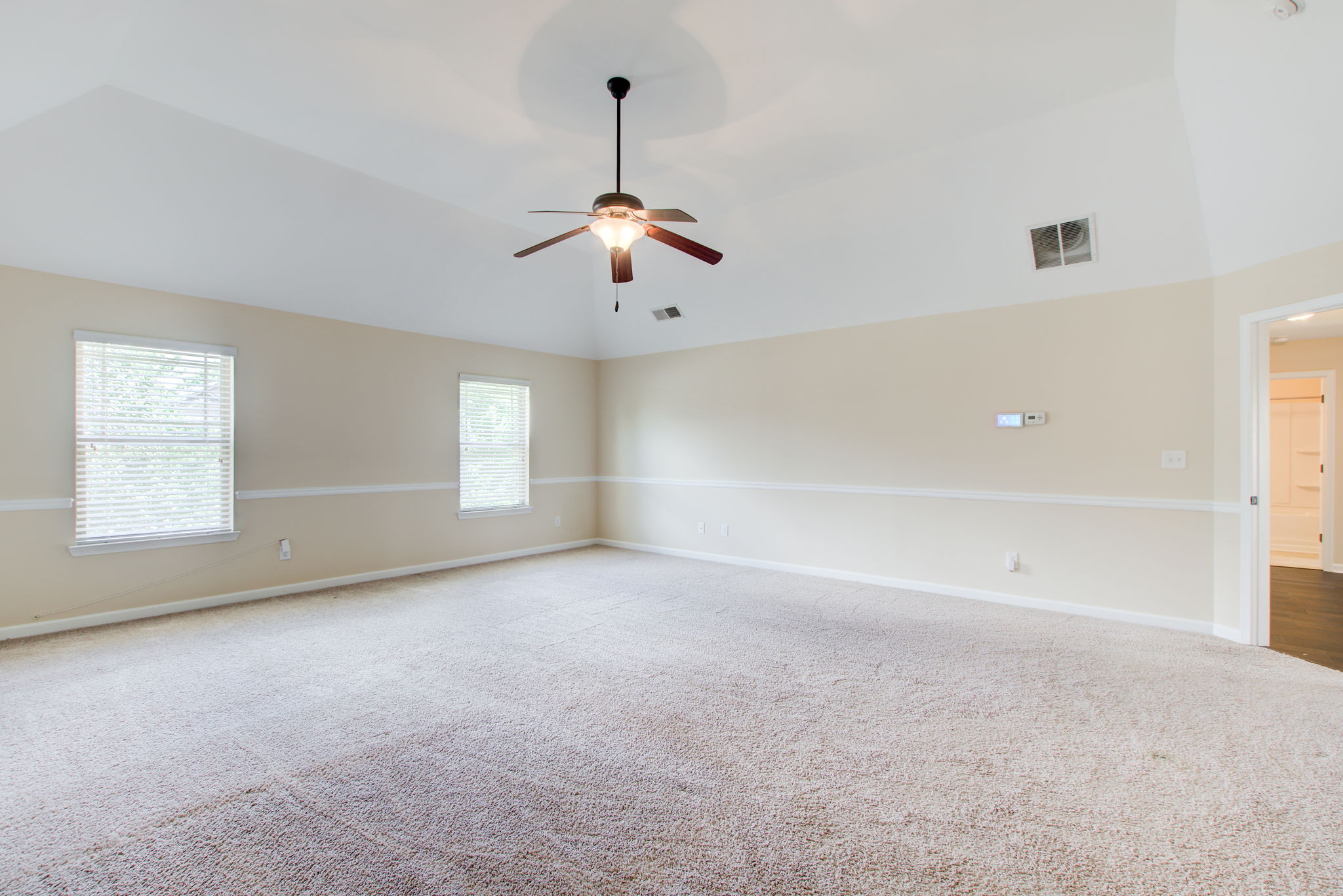 29 Main BR C w Hallway