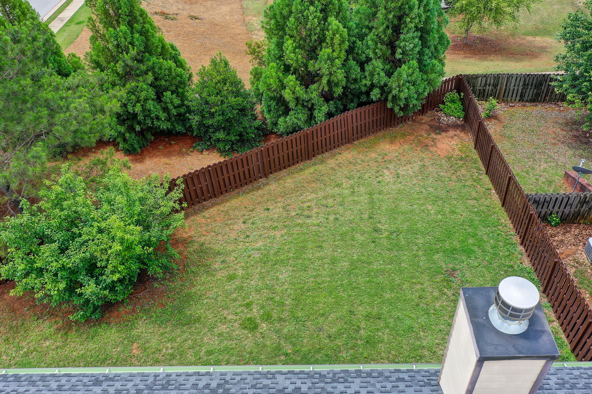 41 Aerial Back Yard w Roofline Reference