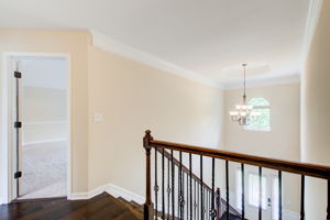 23 Upper Landing A w Main BR