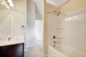 37 J&J Bath B w BR 4 Access