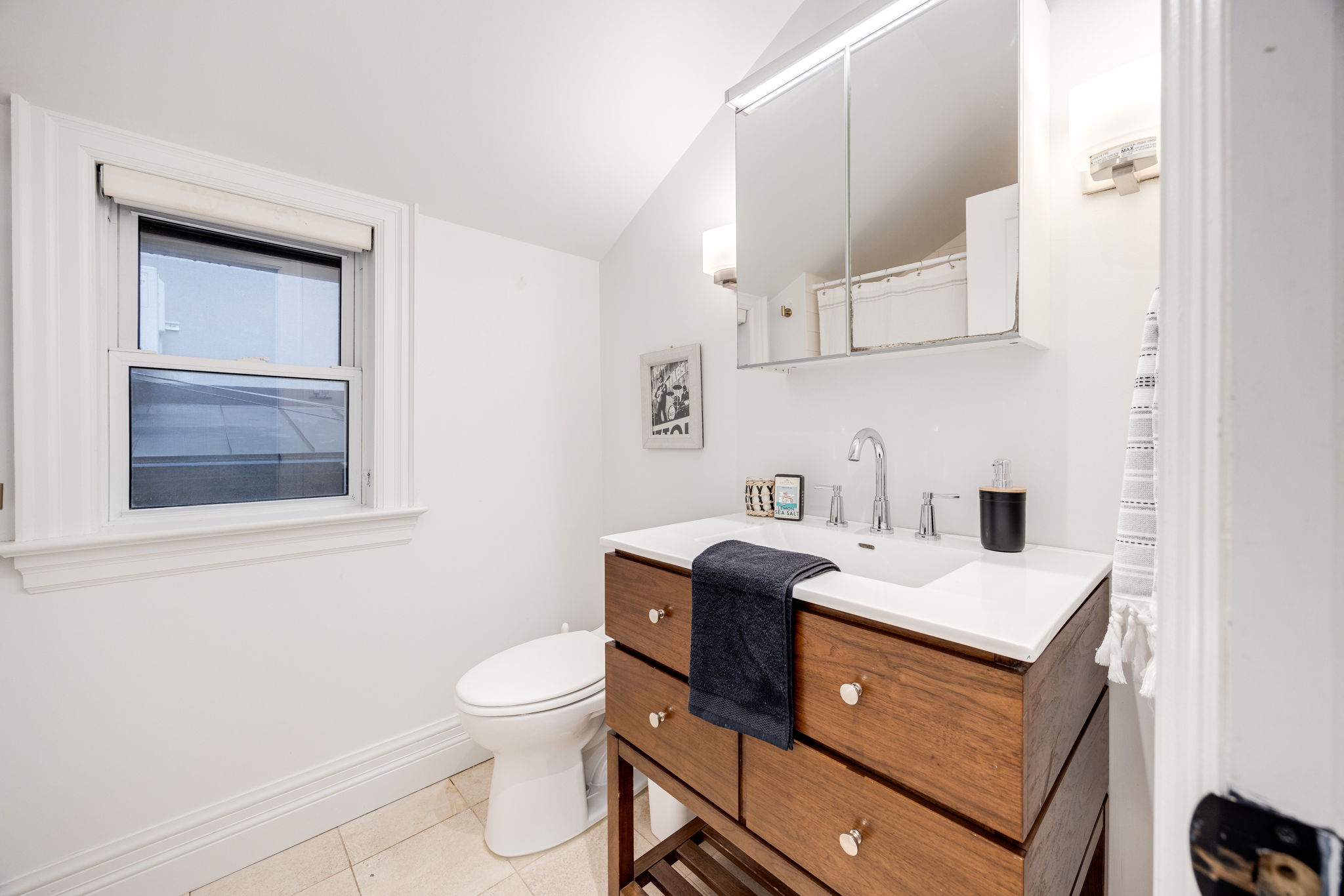 Toronto property showcase — delivered property photograph 19