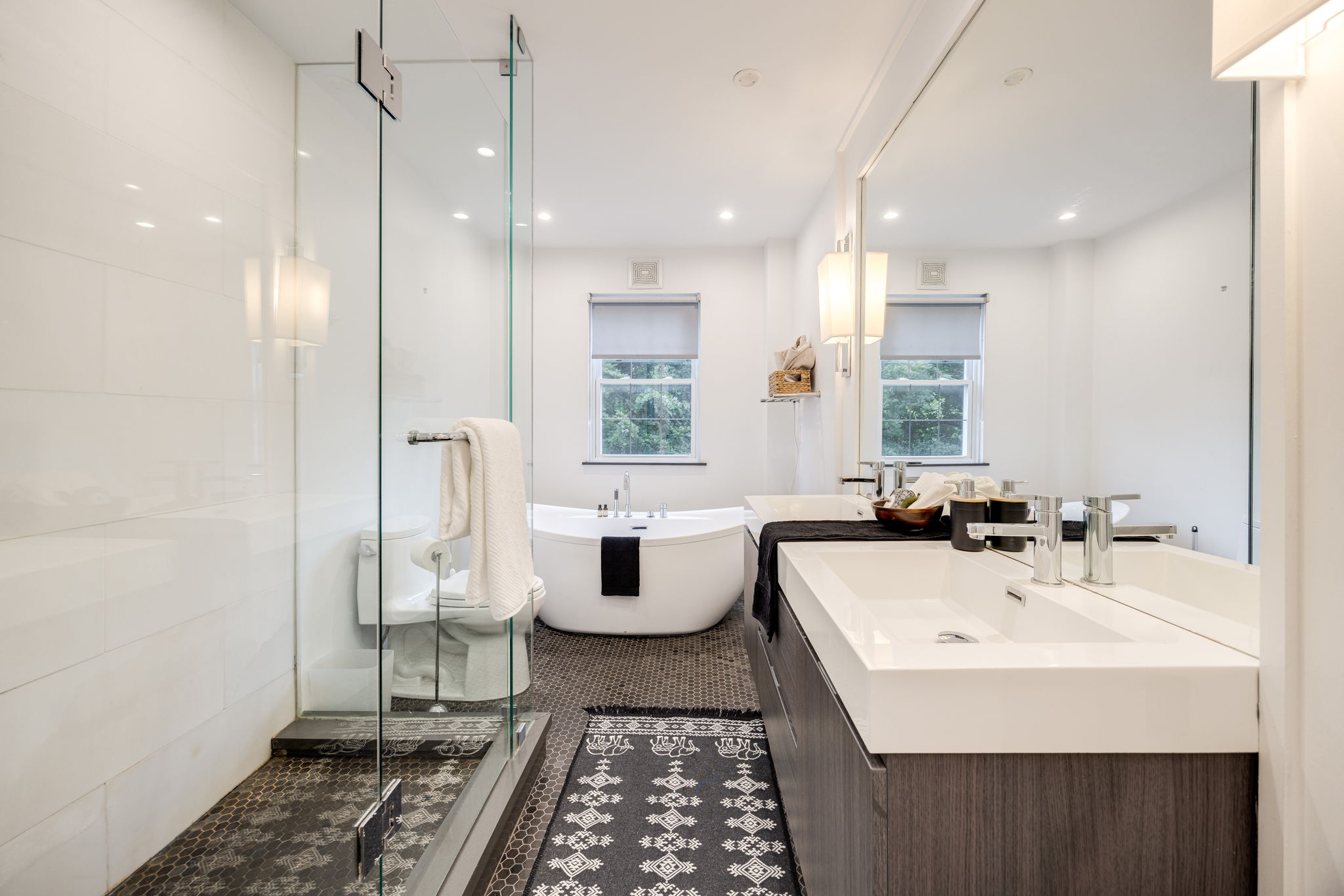 Toronto property showcase — delivered property photograph 28