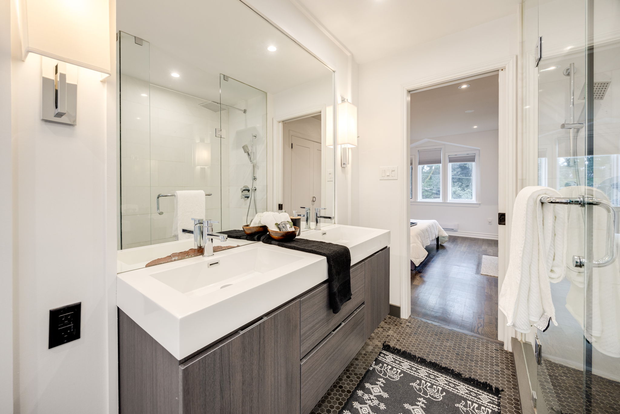 Toronto property showcase — delivered property photograph 29