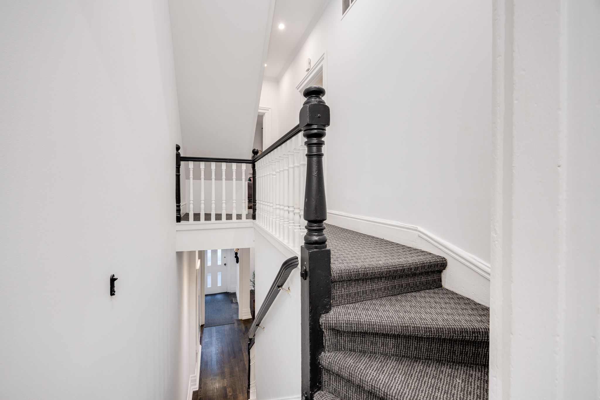 Toronto property showcase — delivered property photograph 32