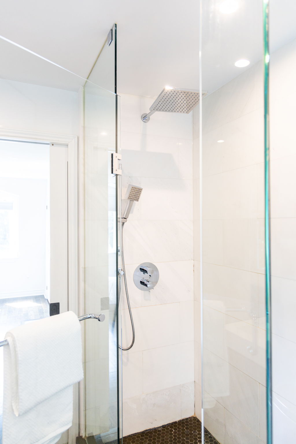 Toronto property showcase — delivered property photograph 75