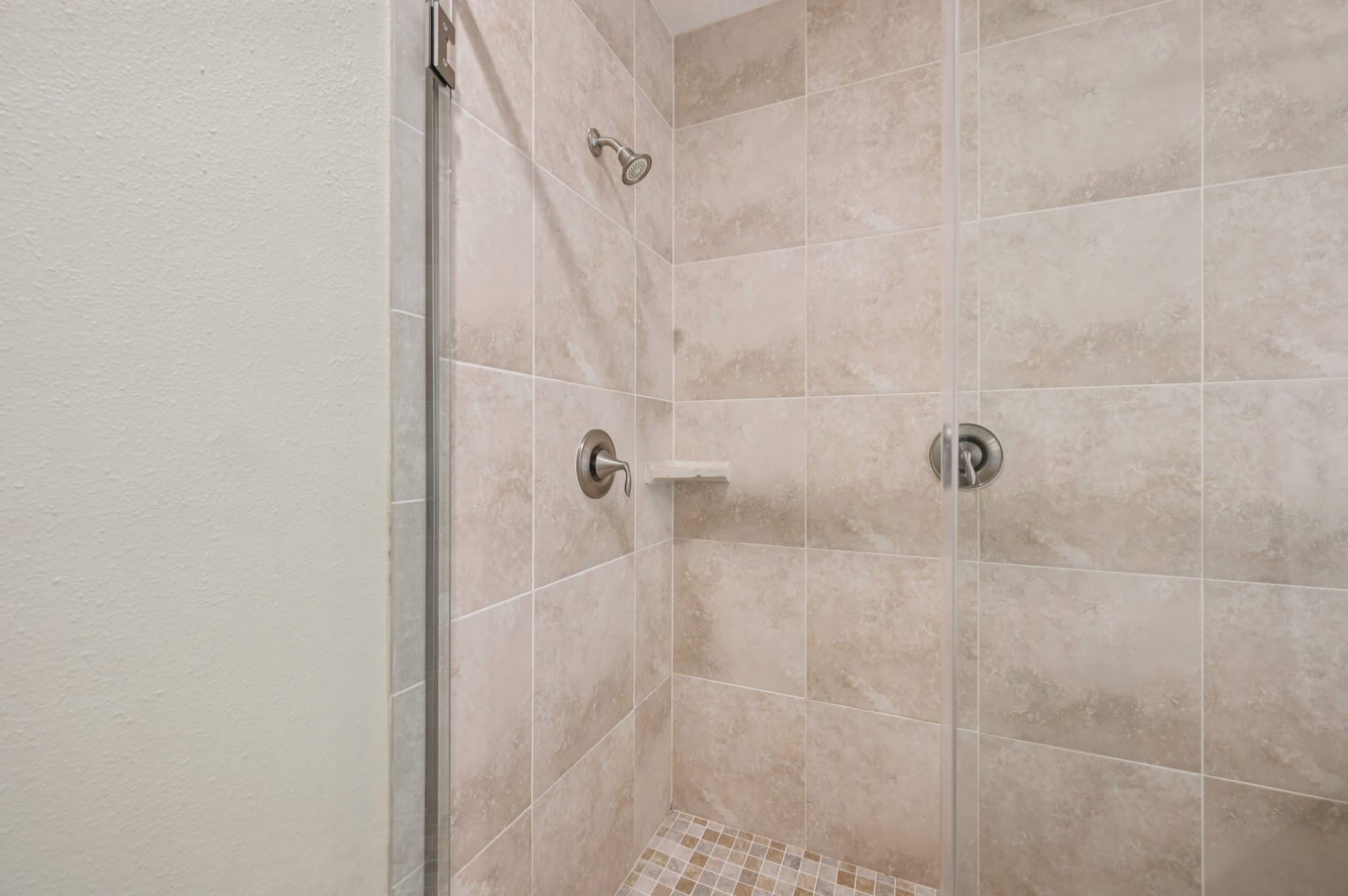 77th St W 201-S0209-018.jpg