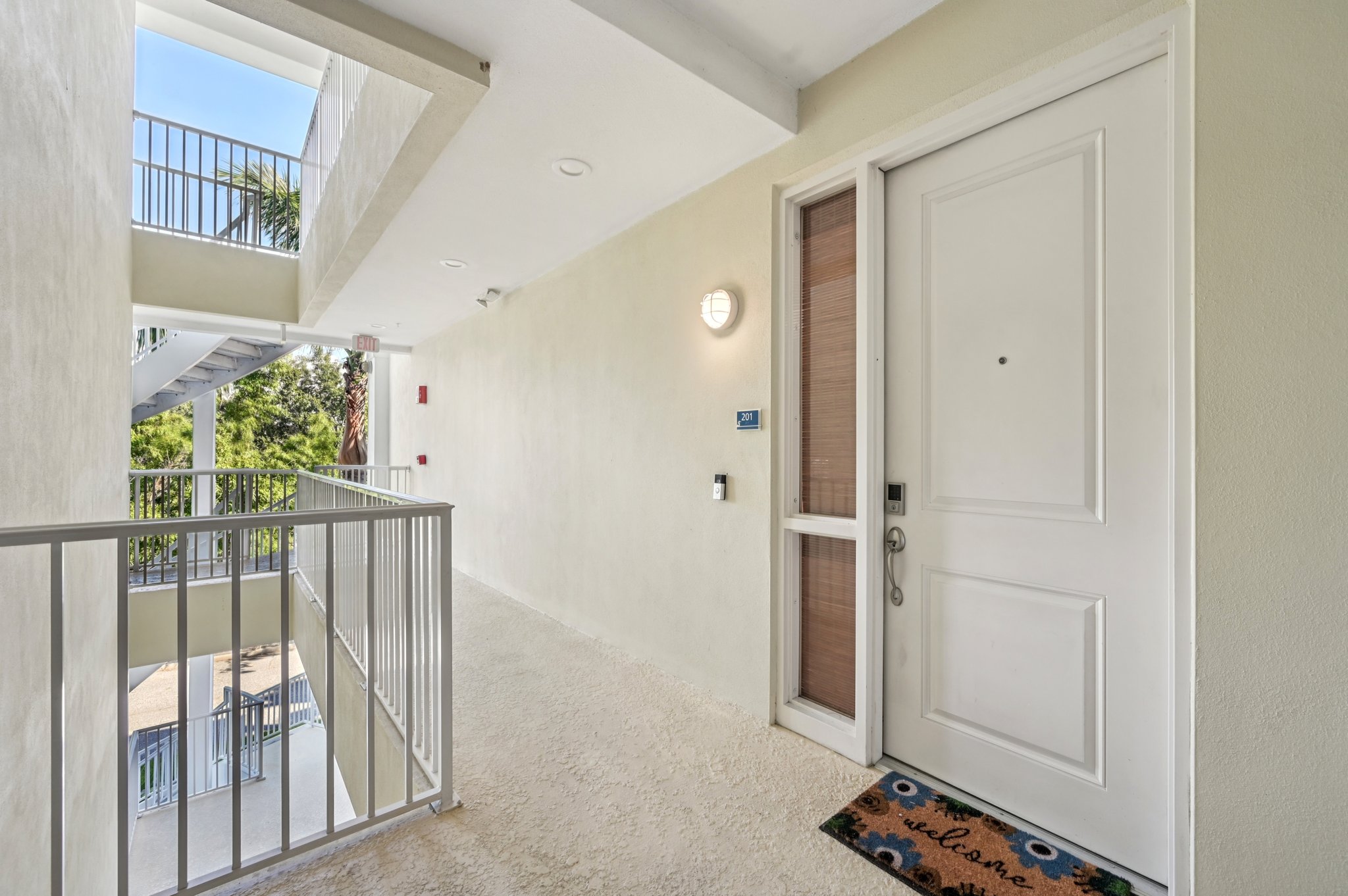 77th St W 201-S0209-029.jpg