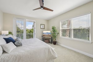 77th St W 201-S0209-016.jpg