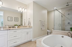 77th St W 201-S0209-019.jpg
