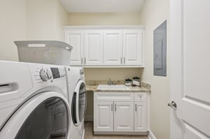77th St W 201-S0209-024.jpg