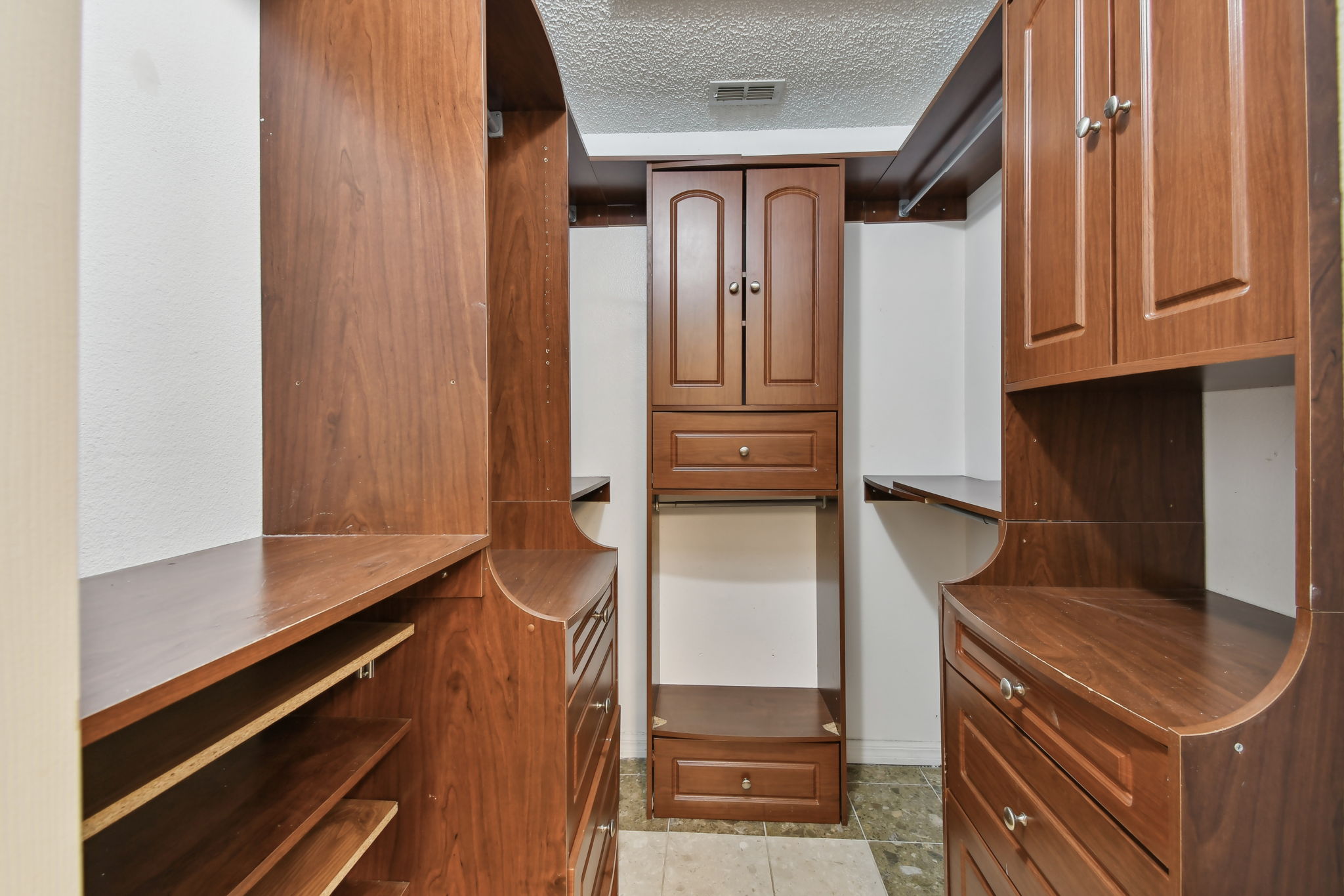 Primary Bedroom Closet