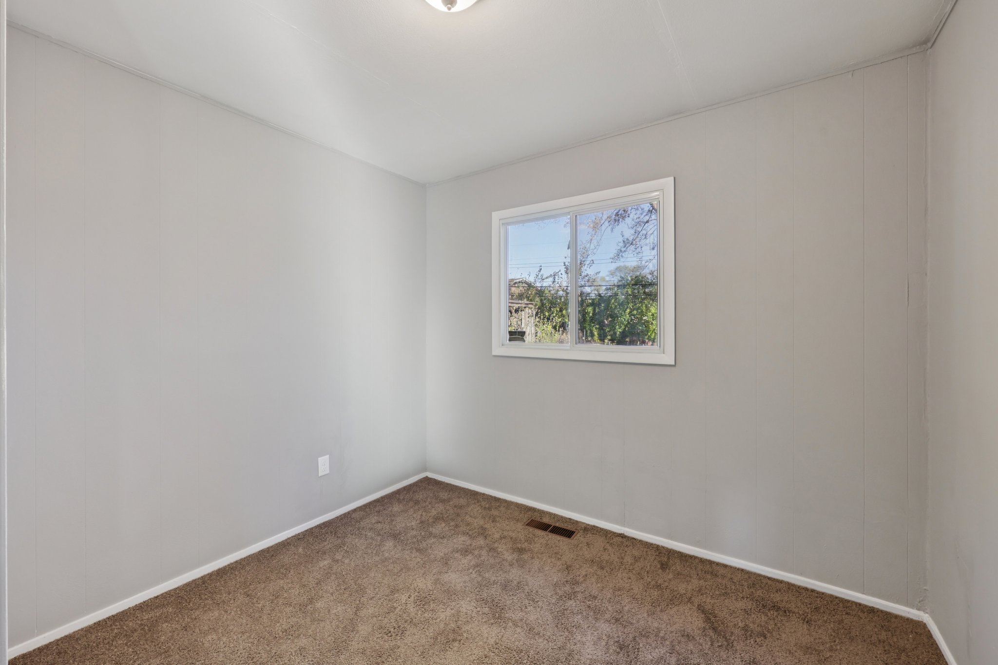 Minger Rd-S0811-015.jpg