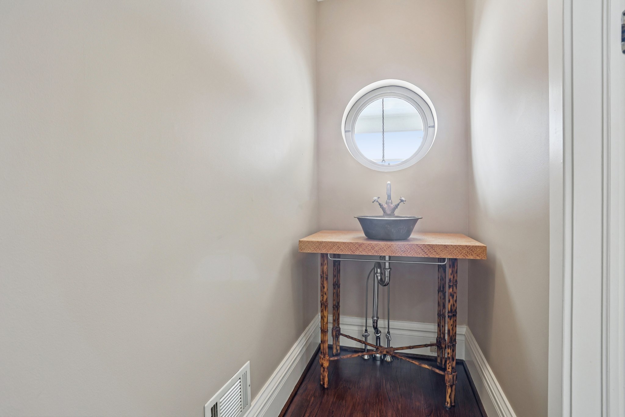 Lanark Rd-S2702-076.jpg