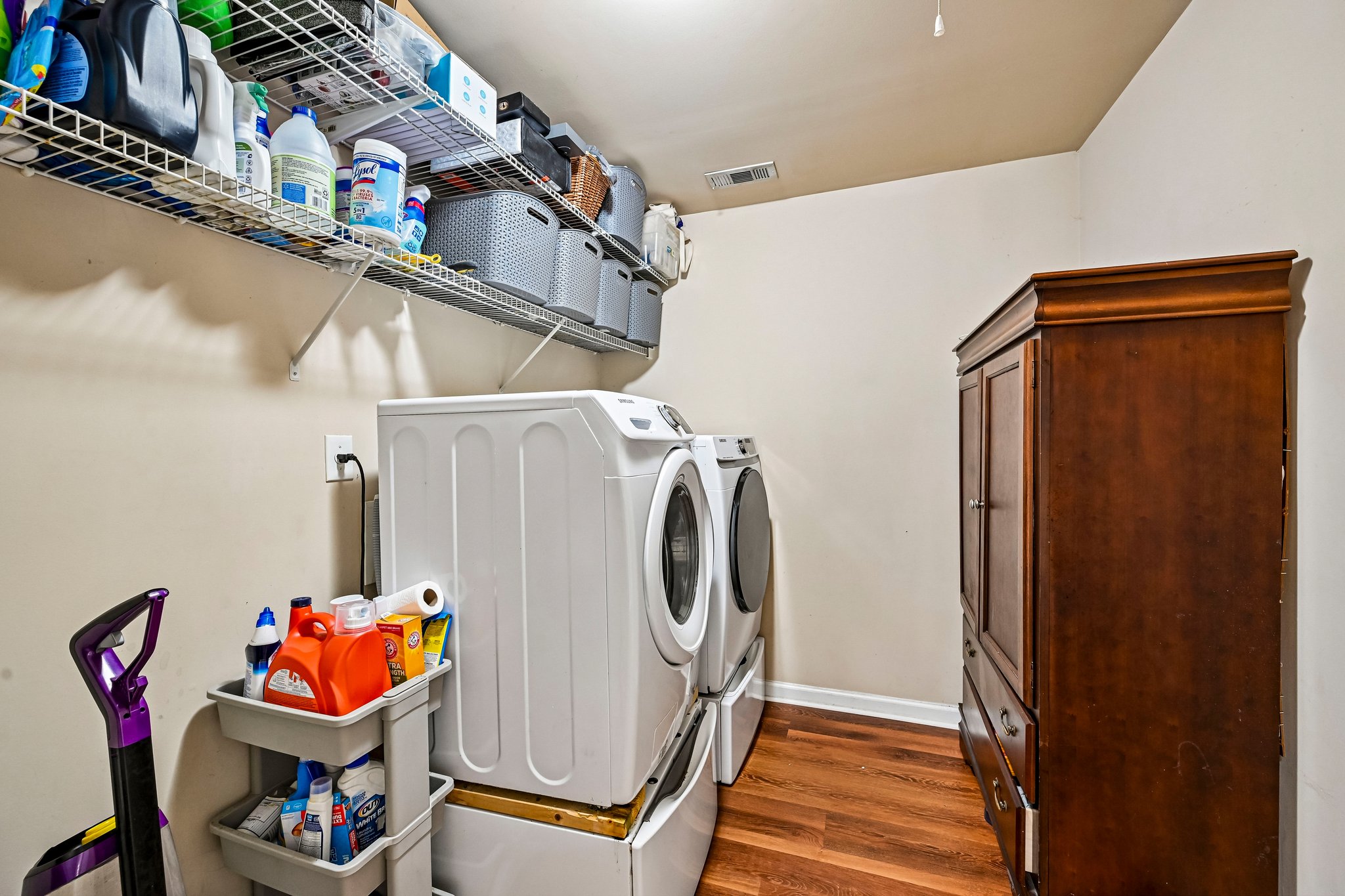 Owens Landing Dr-S2309-042.jpg