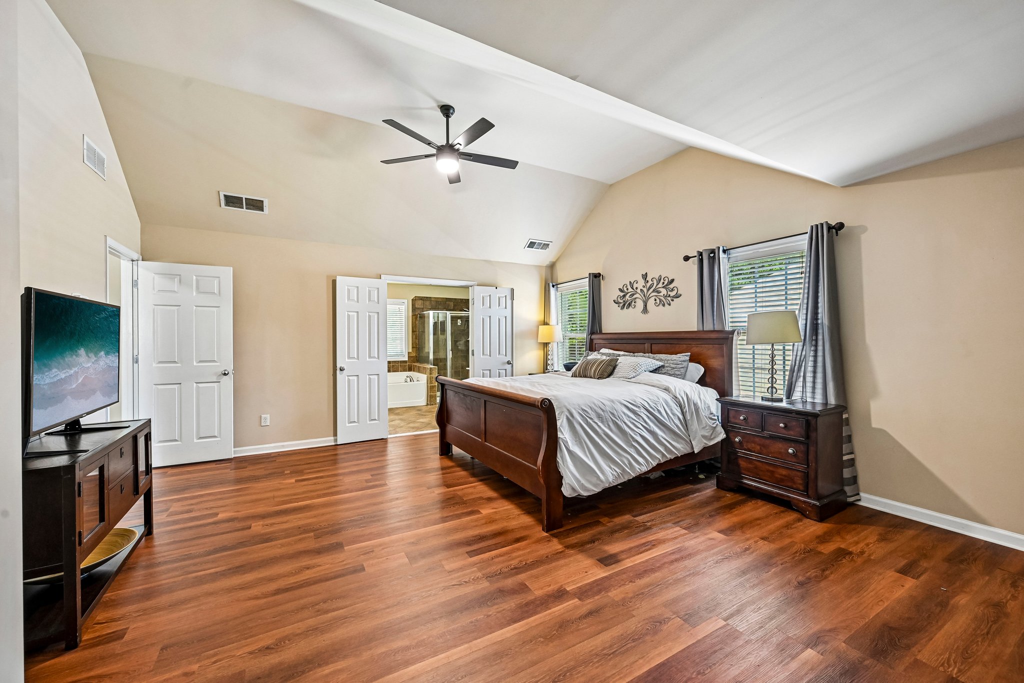 Owens Landing Dr-S2309-047.jpg