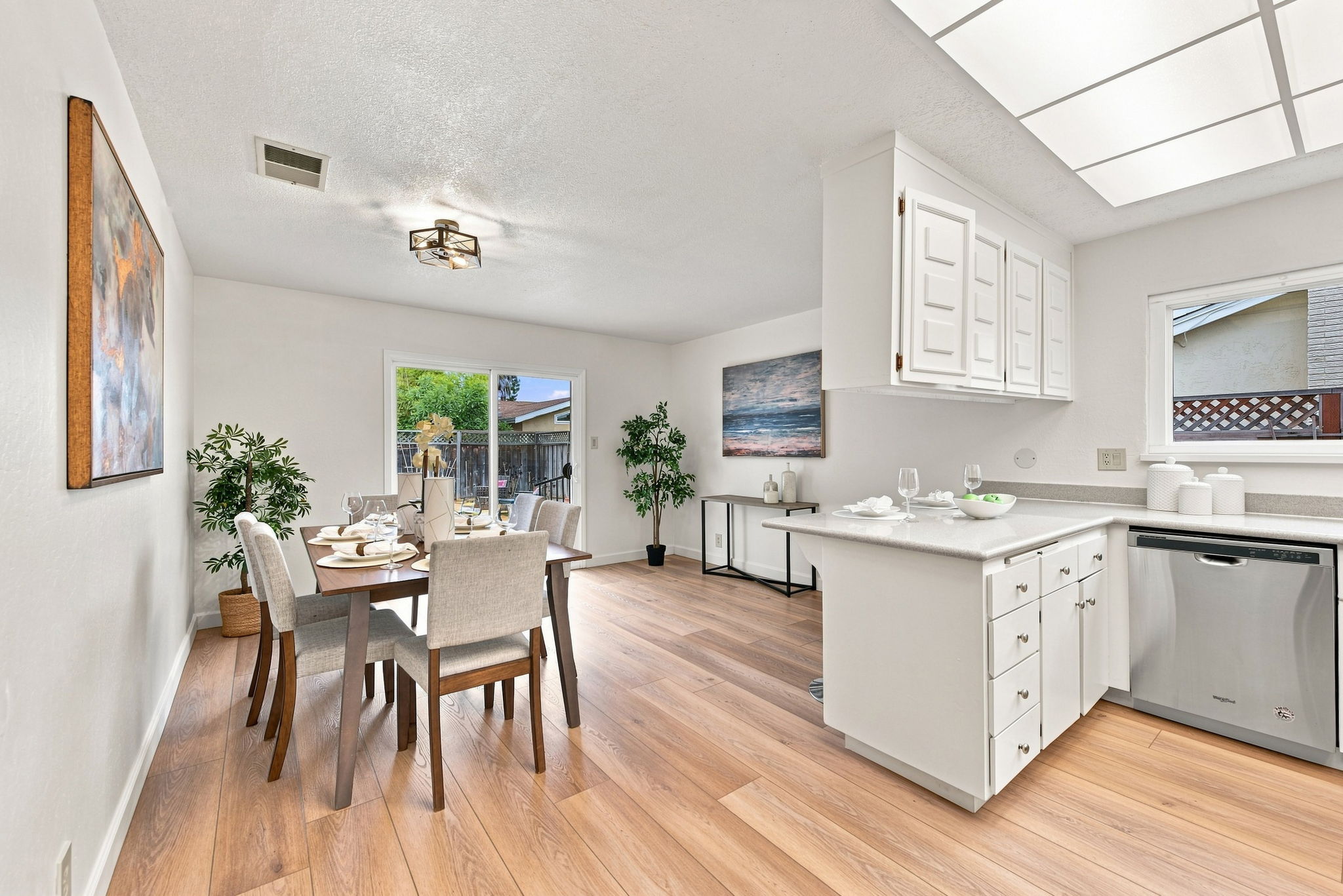 013_F8_34446 Helston Pl