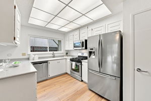 011_F8_34446 Helston Pl
