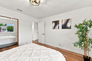 023_F8_34446 Helston Pl