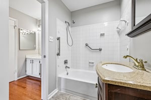 Mount Burnside Way-S1506-044.jpg