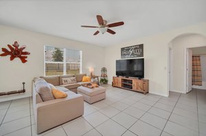 3446 Landing Vw, Tavares, FL 32778, USA Photo 16