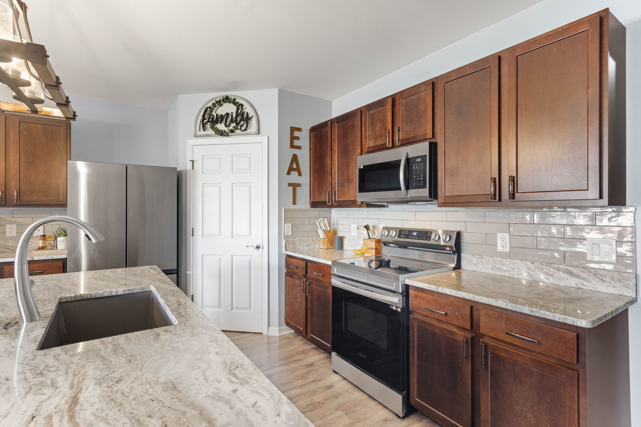 Kitchen 1 of 3