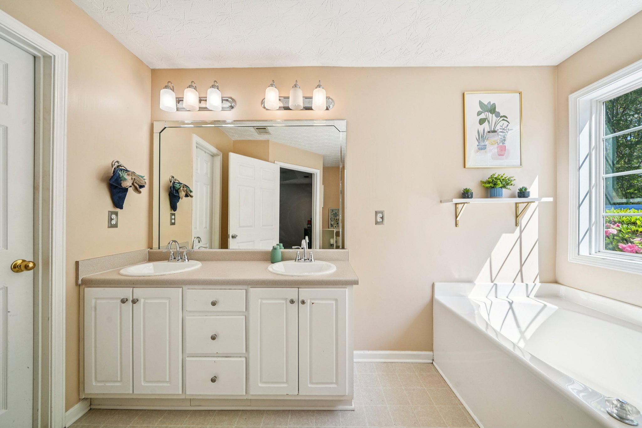 Annslee Cir-S0804-020.jpg