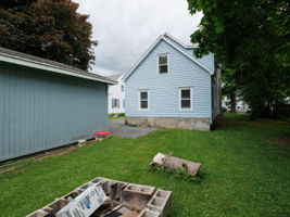 345 Arlington St-43